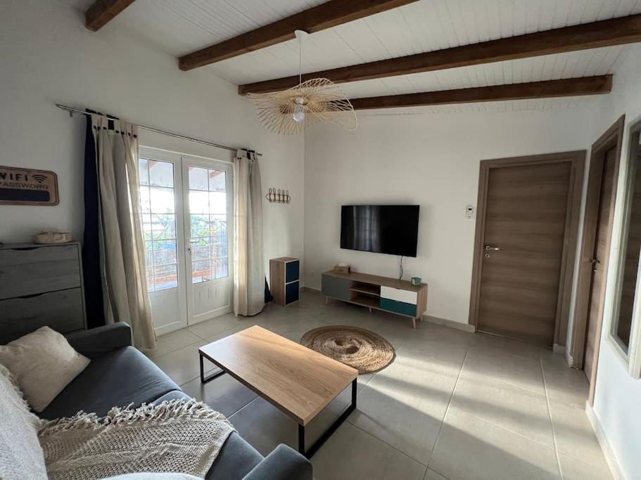 Le Cosy Paletuvier Apartment Vieux-Bourg ภายนอก รูปภาพ